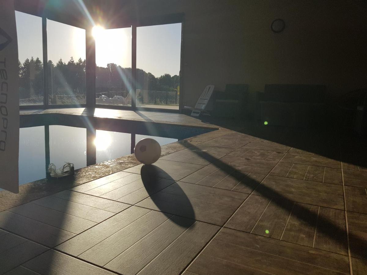 Magnifique Villa Avec Piscine Interieure Saint-Pois Buitenkant foto