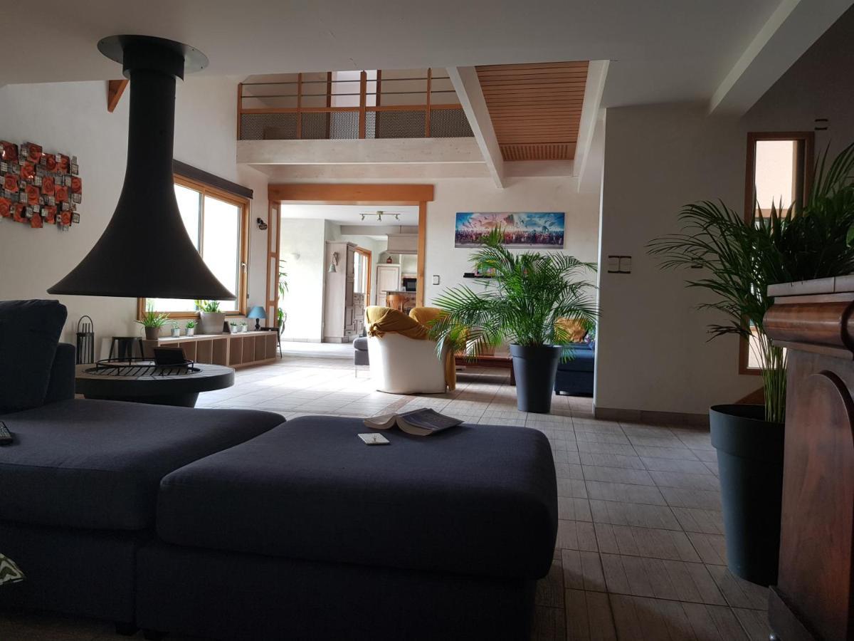 Magnifique Villa Avec Piscine Interieure Saint-Pois Buitenkant foto