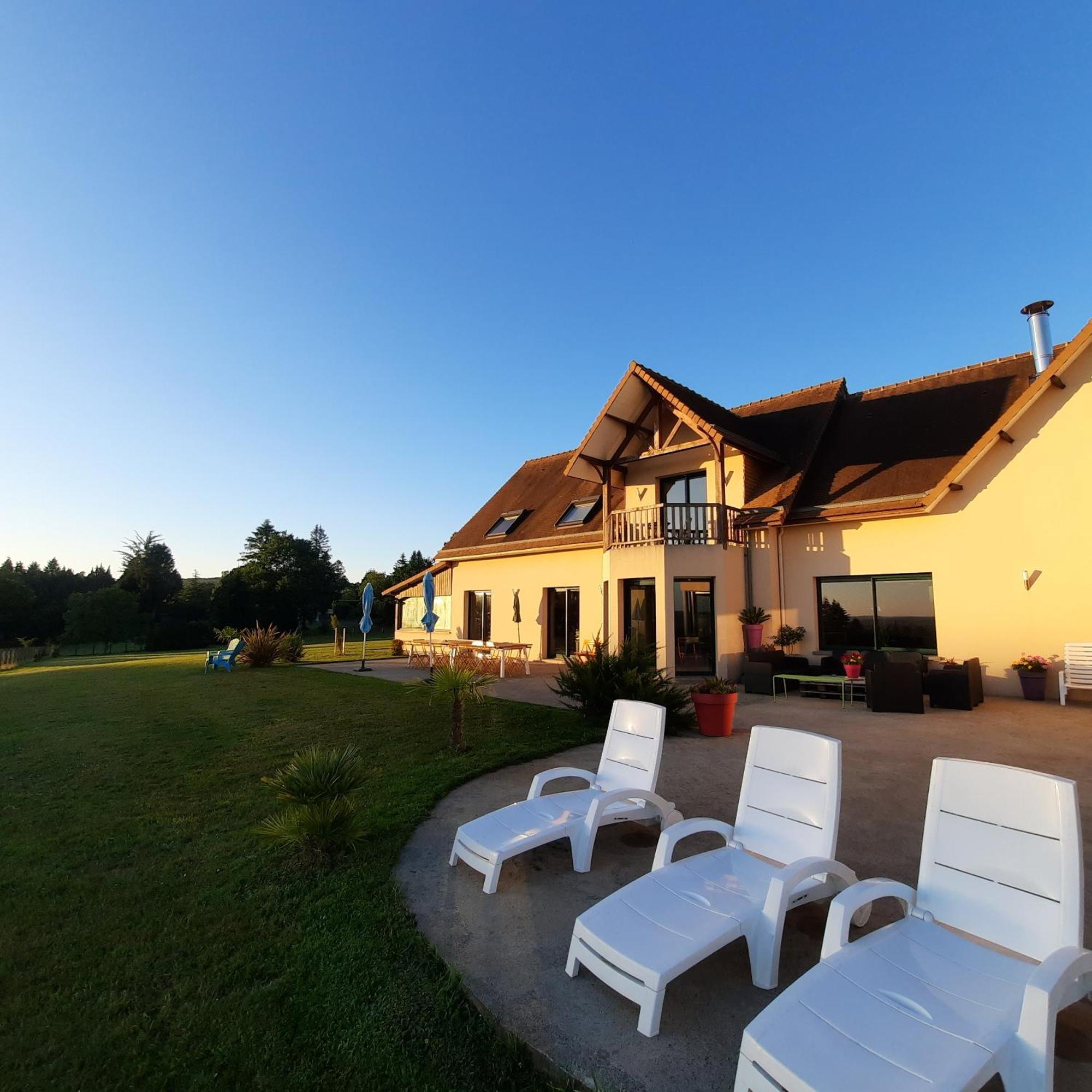 Magnifique Villa Avec Piscine Interieure Saint-Pois Buitenkant foto